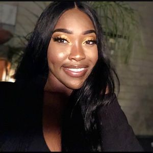 Meet your Posher, Denyera